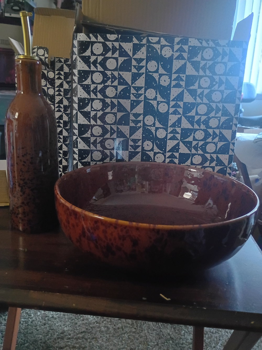 Pretti.Cool Tortoiseshell Serving Bowl/Oil Cruet